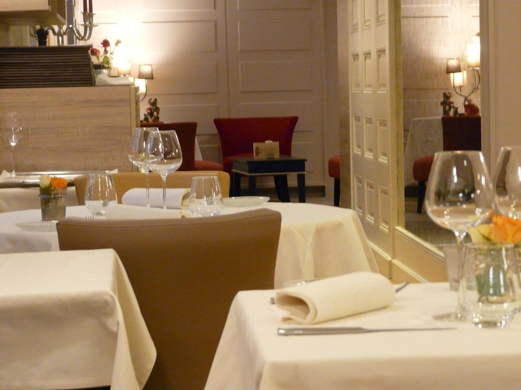 Hostellerie D'Heloise Logis クリュニー エクステリア 写真